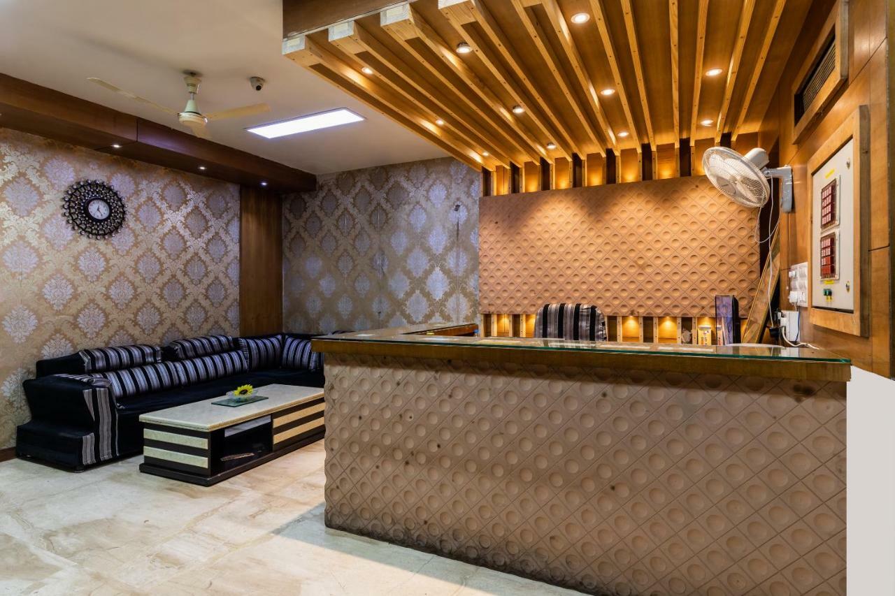 Oyo 41898 Balaji Palace Ratlam Экстерьер фото