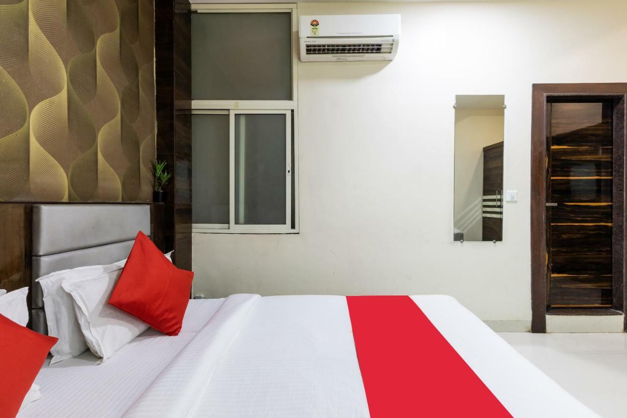 Oyo 41898 Balaji Palace Ratlam Экстерьер фото